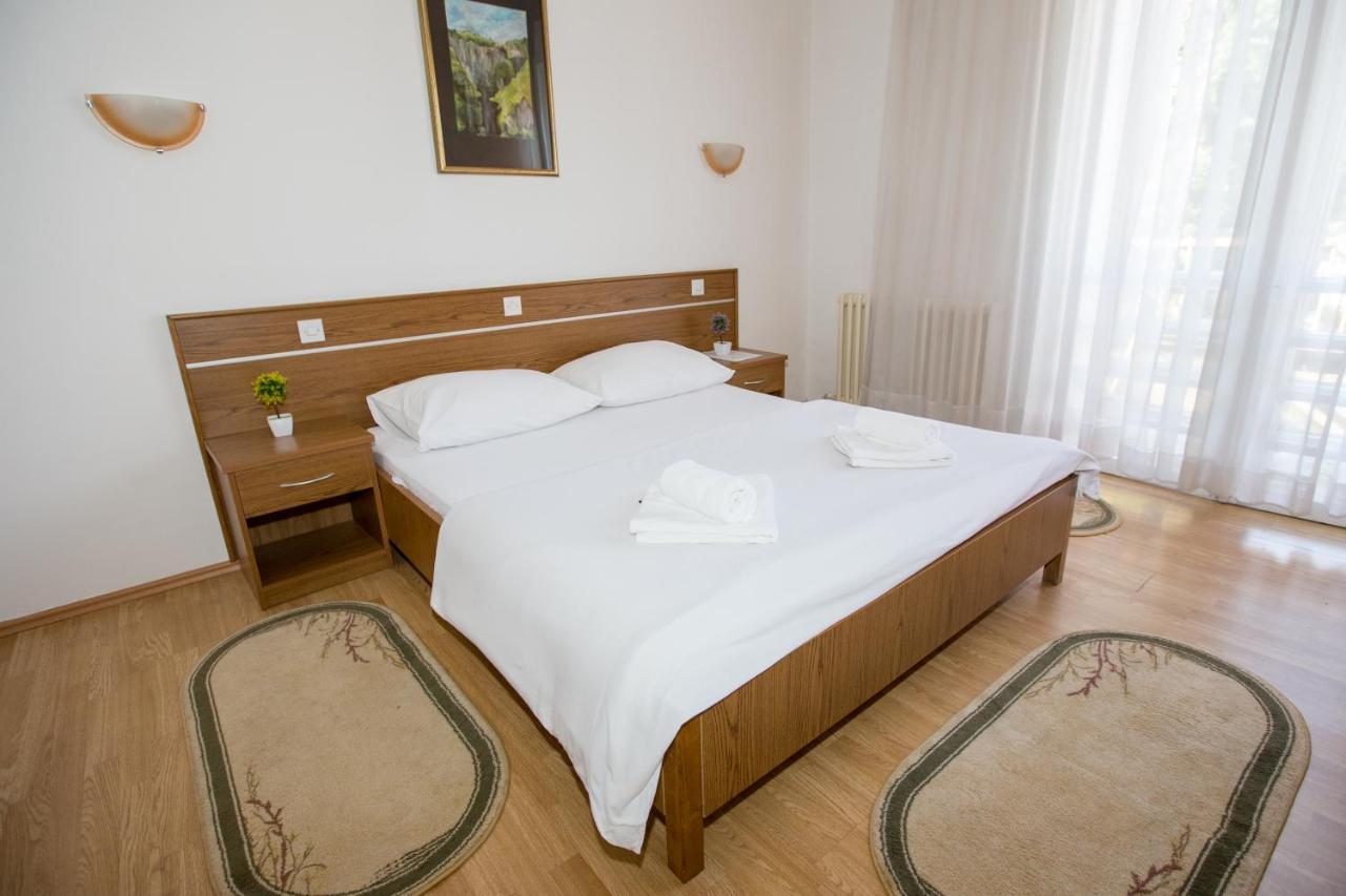 Hotel Onogošt Nikšić Kültér fotó